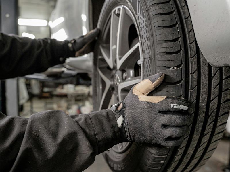 Mechanic changing a tire